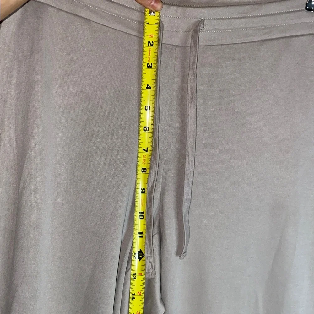 🎱Women’s Taupe Pure J.Jill Sand-Washed Pants! - Picture 7 of 9